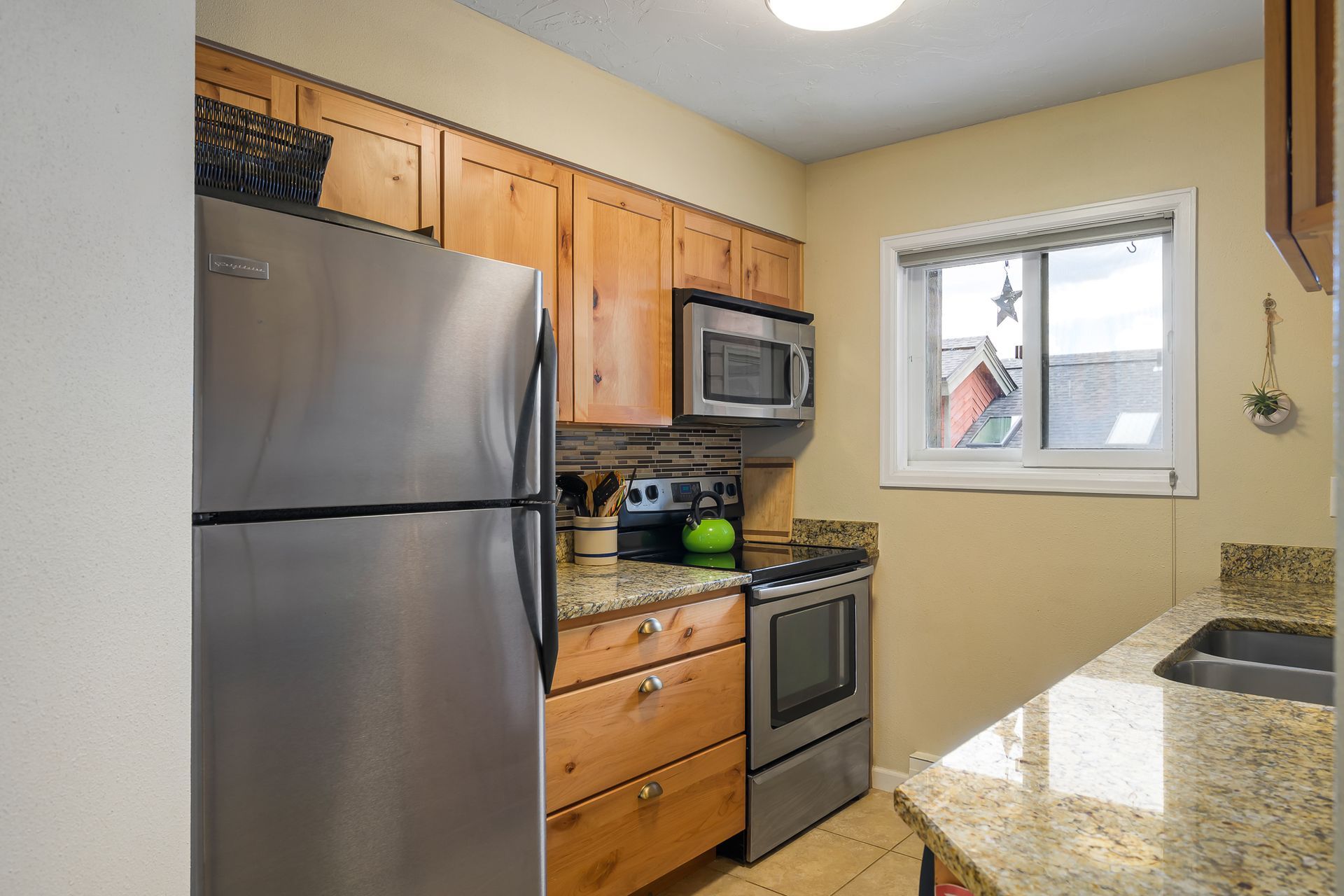 35 Promontory unit 9 kitchen 