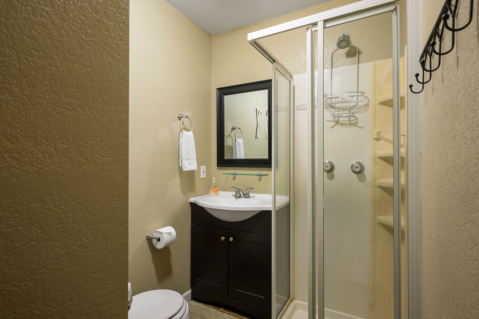35 Promontory unit 9 bathroom 2