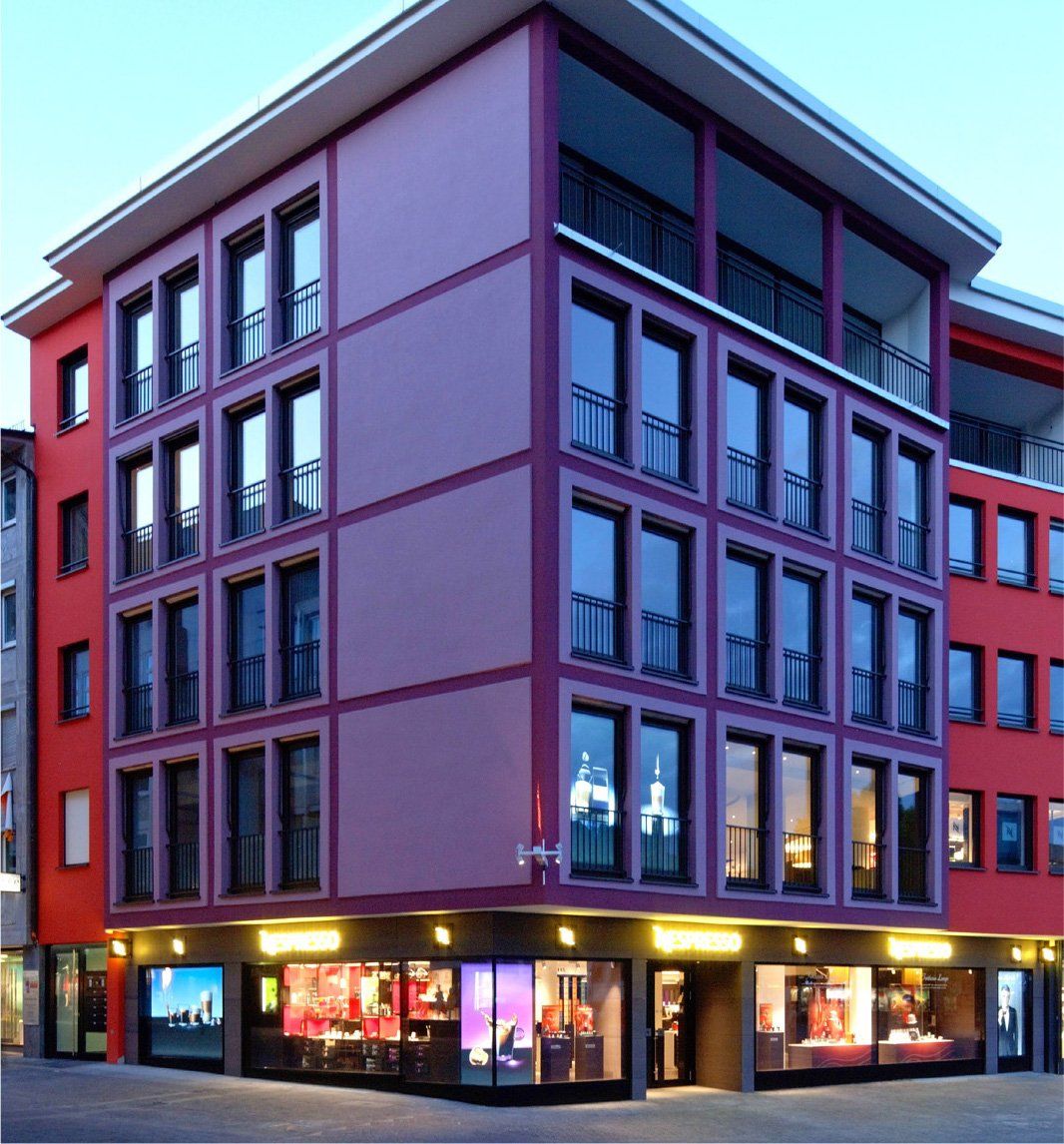 palazzina con negozio nespresso