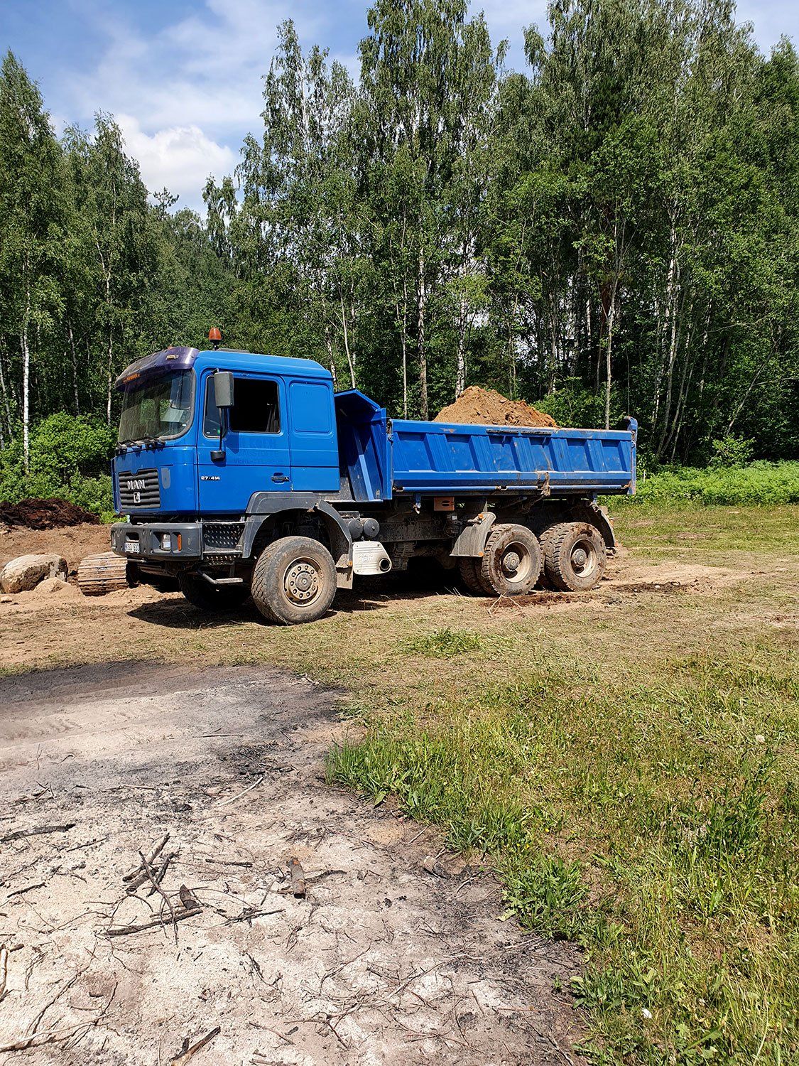 Žemės transportavimo technikos nuoma