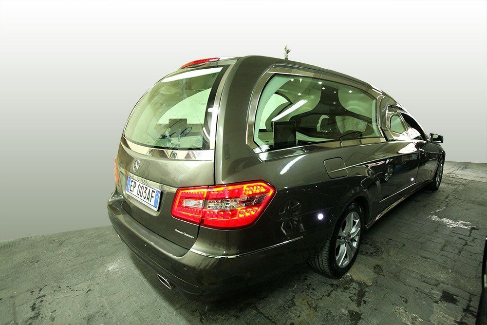 Autofunebre Mercedes