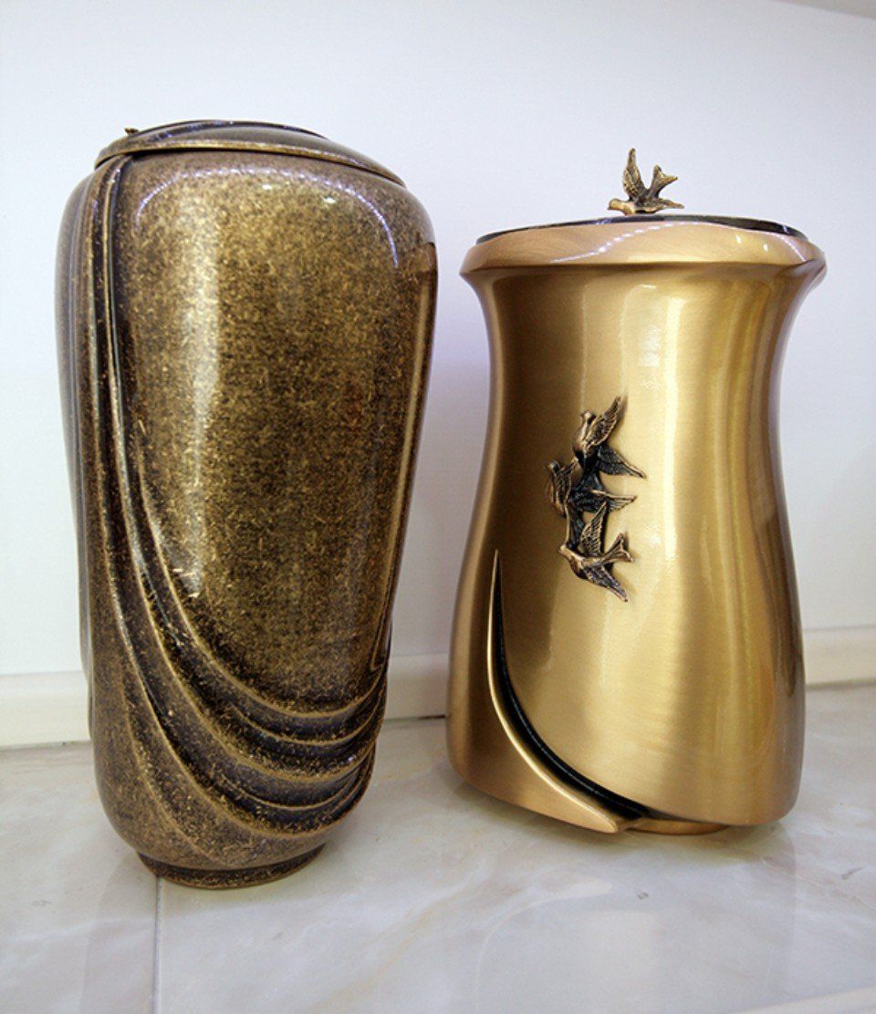 Urne cinerarie decorate