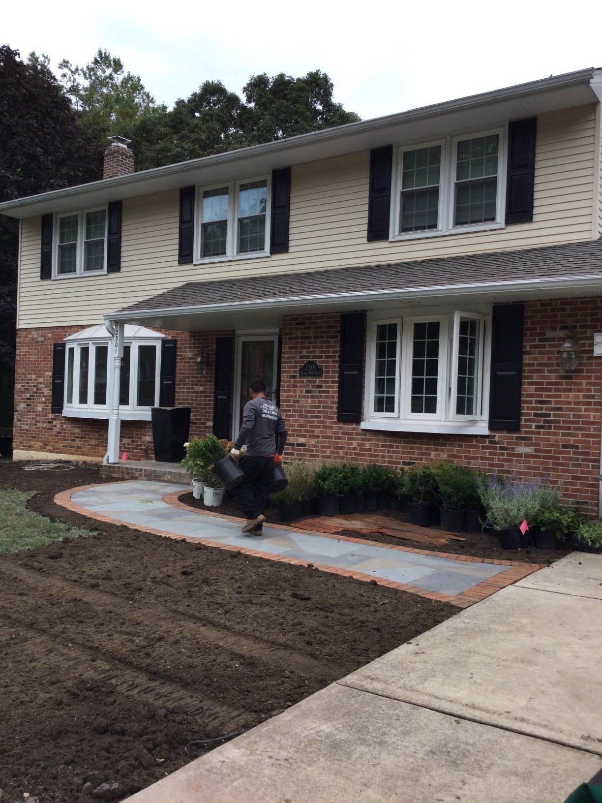 House Entrance Landscaping — New Castle, DE — Ayala Landscaping