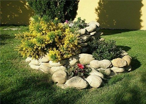 giardino dell'agriturismo e ristorante tipico marchigiano
