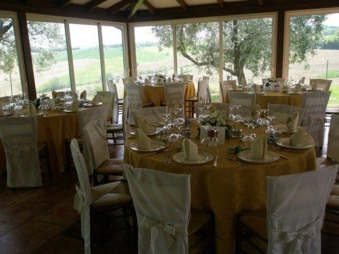 tavoli allestiti per eventi e feste private