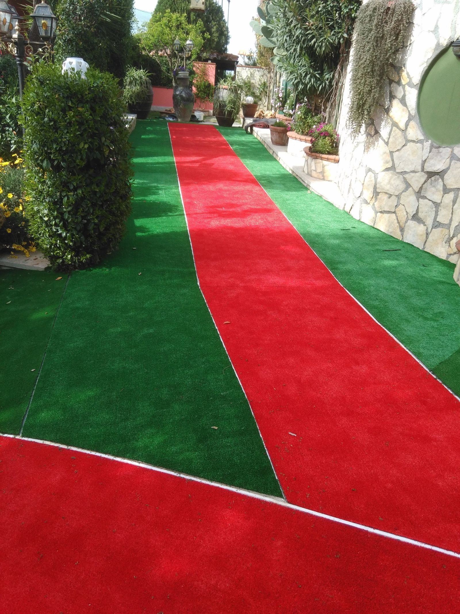 moquette da esterno rossa e verde