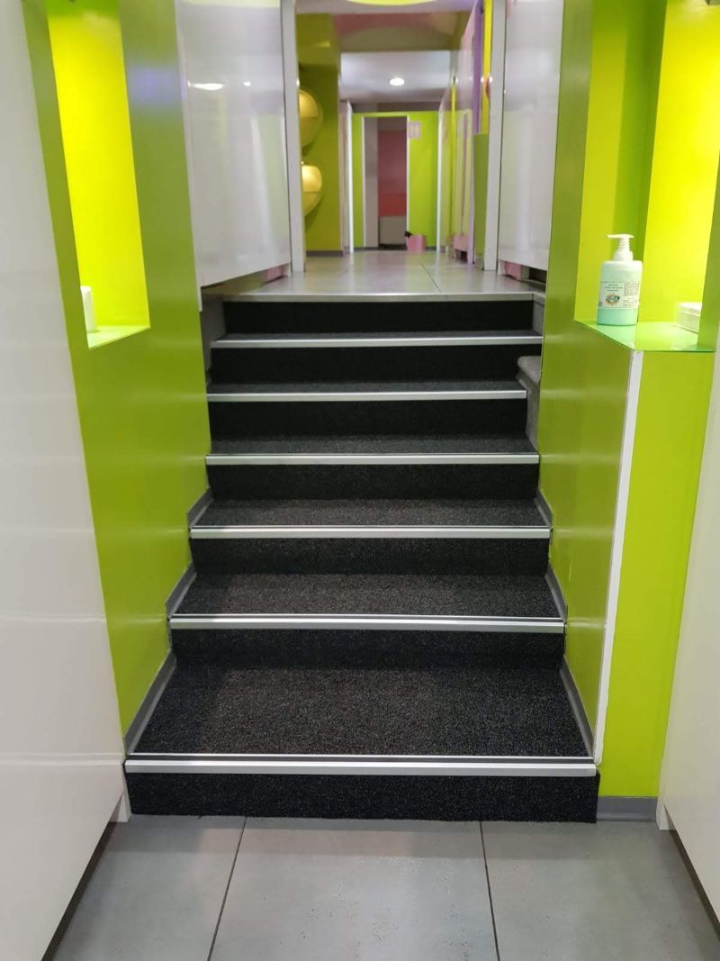 tappeto tecnico su scale