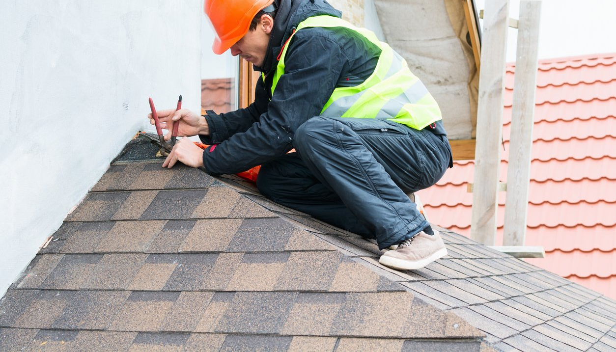 Commercial Roofer Performing Service in Portsmouth, NH