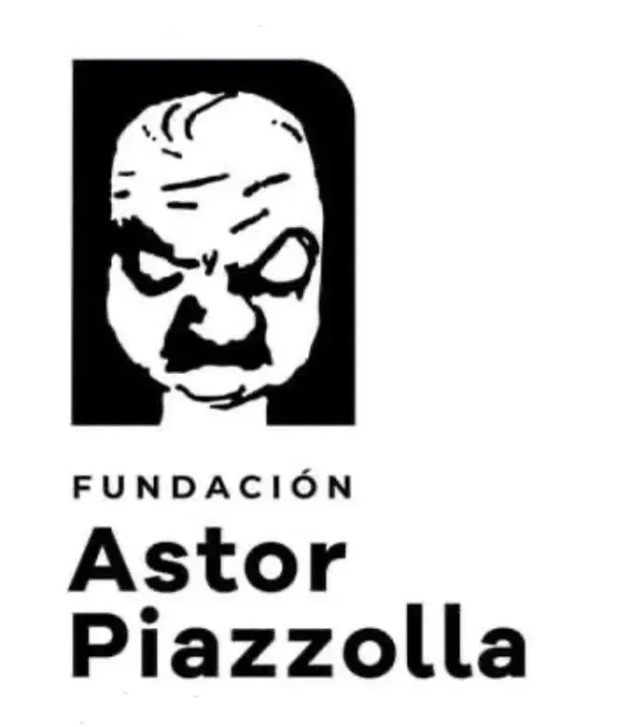 Logotipo de la Fundación Astor Piazzolla, que presenta un retrato estilizado en blanco y negro sobre el texto.