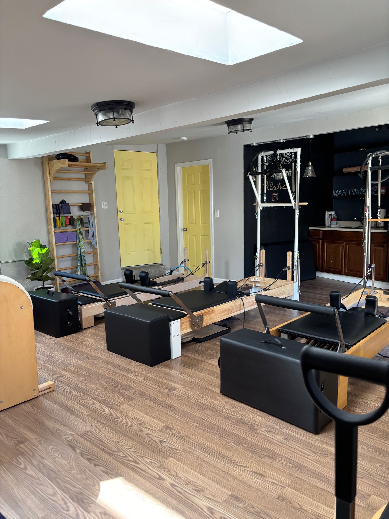 Lumina Circle - Luminary Members - 3x per week 15% off Essence rate