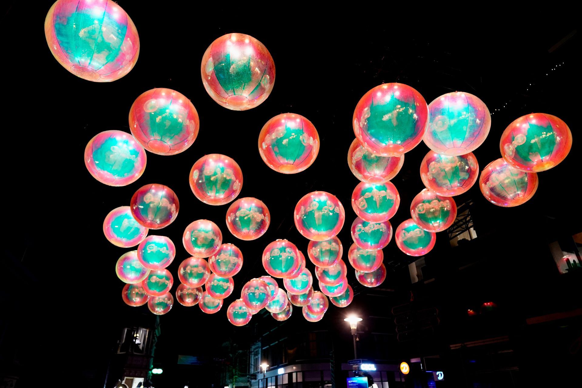 Gemeente Apeldoorn 
Royallight Festival
Sky of Bubbles
Atellier Sisu
Renzo Larriviere
Zara Pasfield