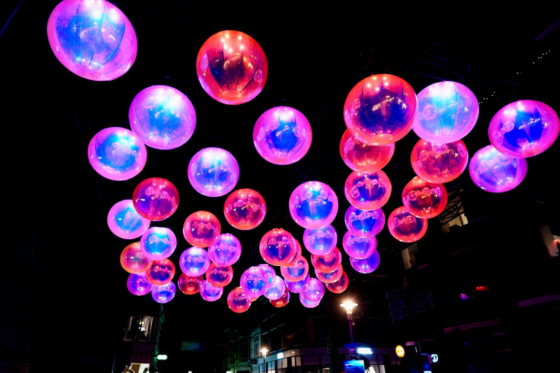 Gemeente Apeldoorn 
Royallight Festival
Sky of Bubbles
Atellier Sisu
Renzo Larriviere
Zara Pasfield