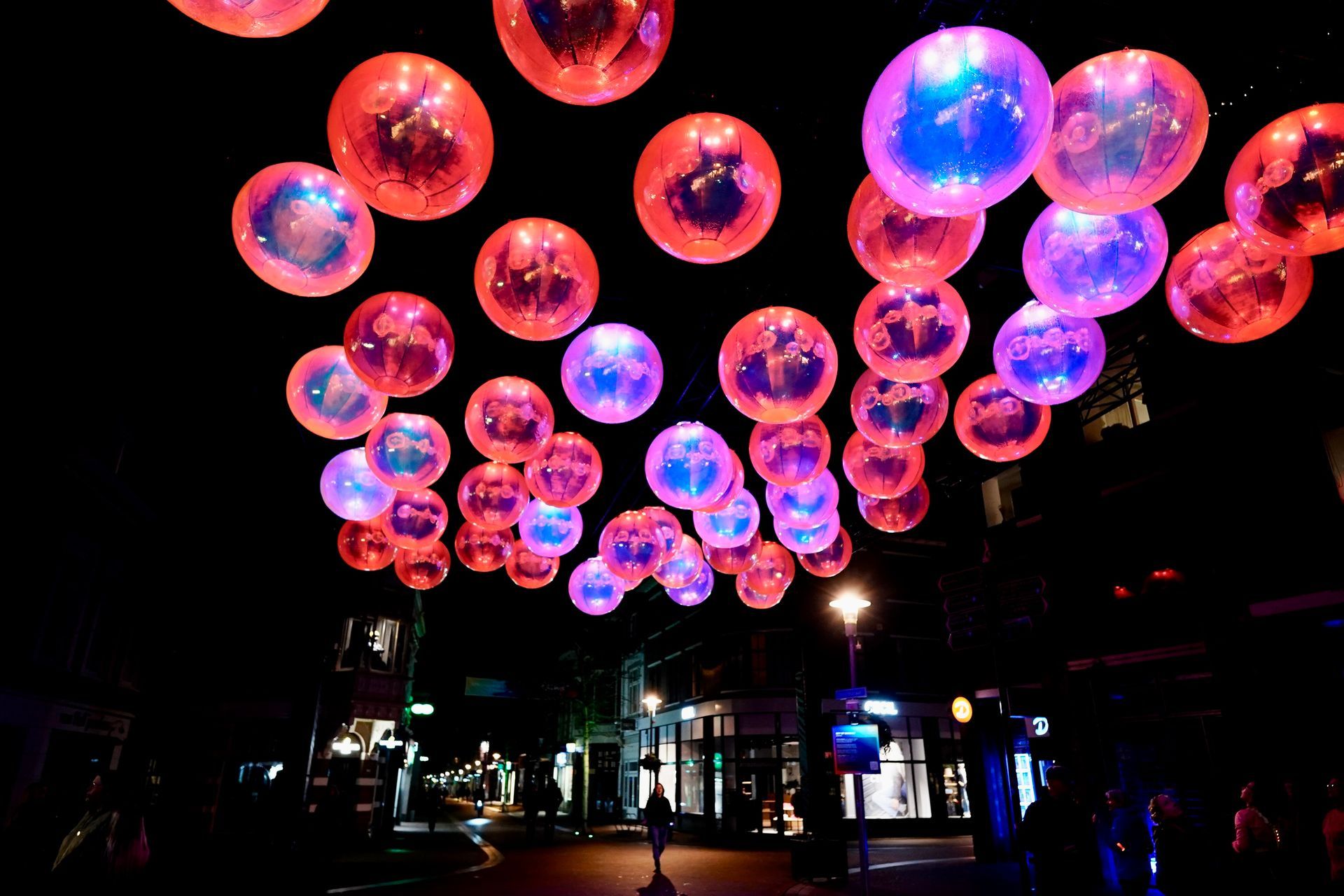Gemeente Apeldoorn 
Royallight Festival
Sky of Bubbles
Atellier Sisu
Renzo Larriviere
Zara Pasfield