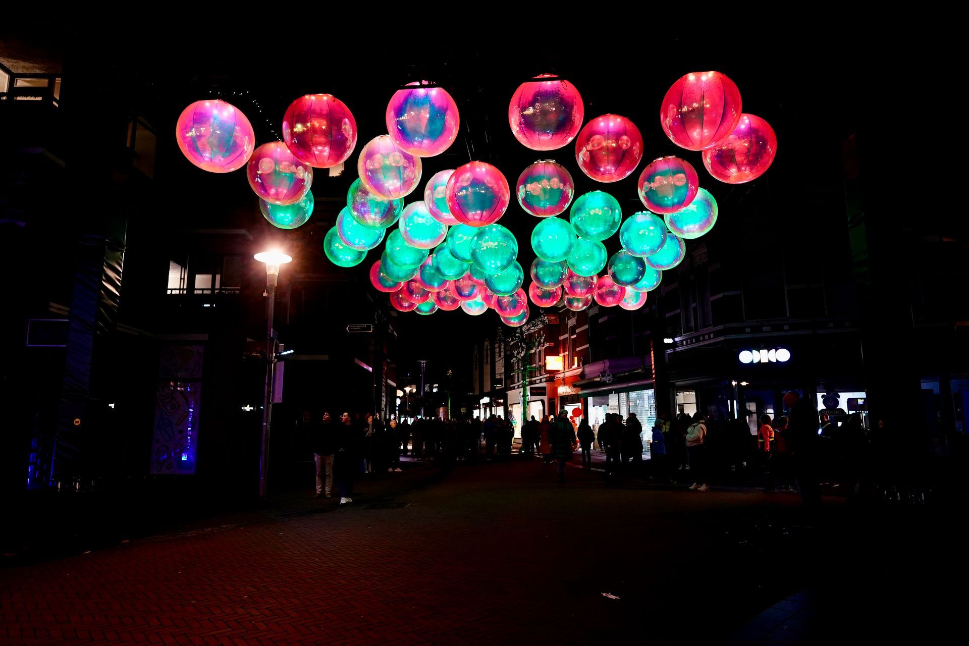 Gemeente Apeldoorn 
Royallight Festival
Sky of Bubbles
Atellier Sisu
Renzo Larriviere
Zara Pasfield