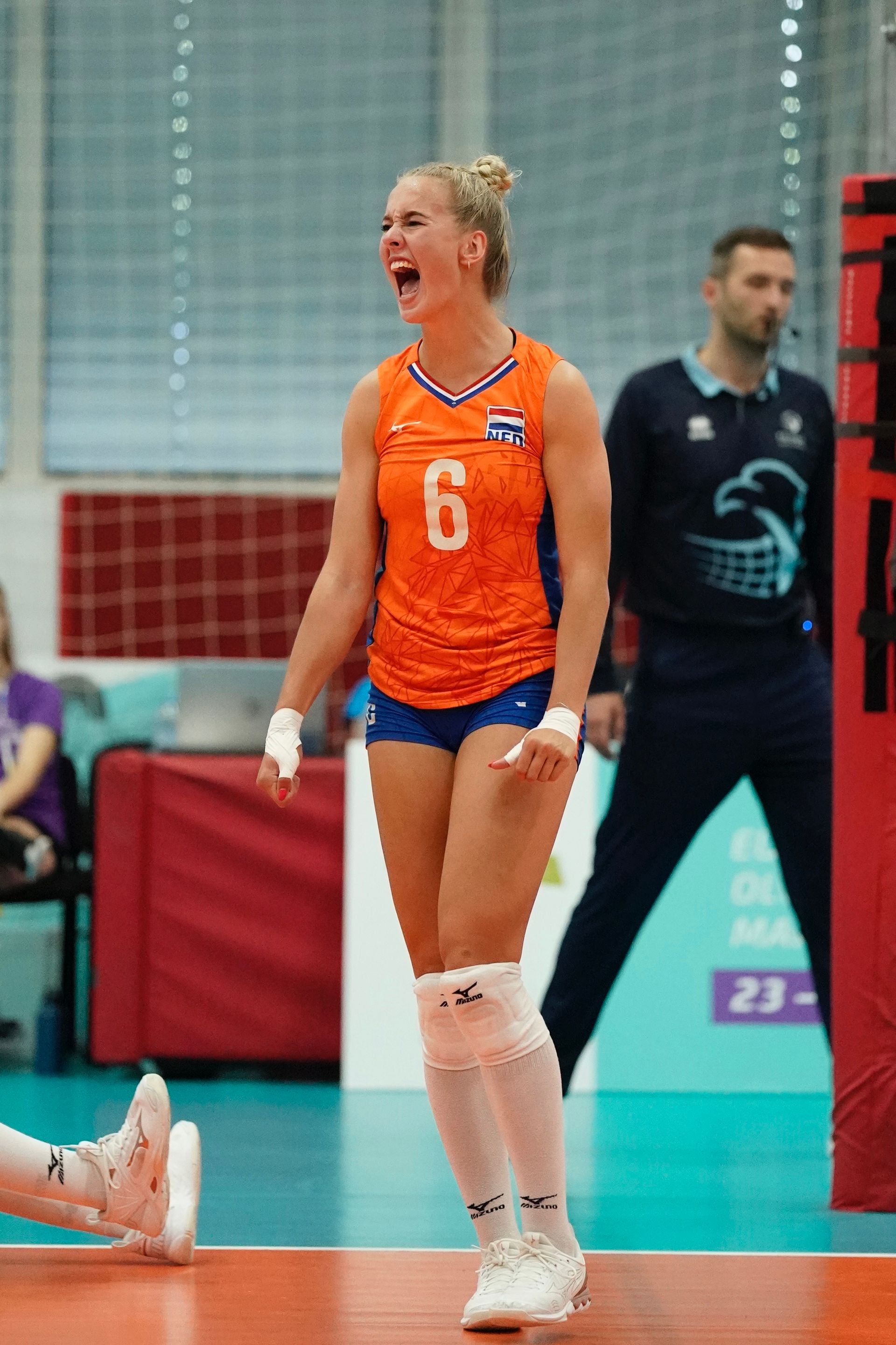 Roos Wessels
©2026-Strikwerda Fotografie