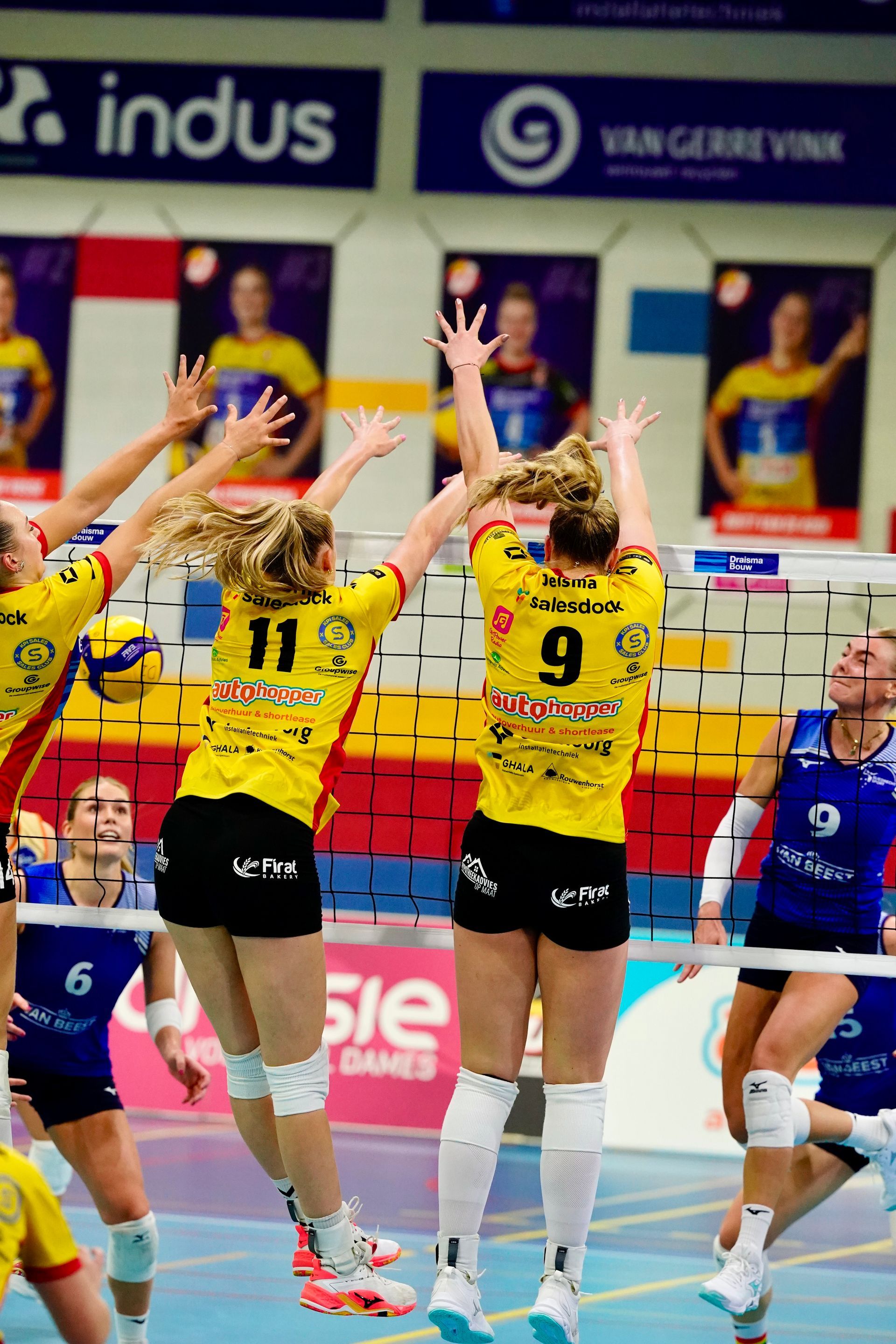 Susan Dambrink #11
Yfke Jelsma #9