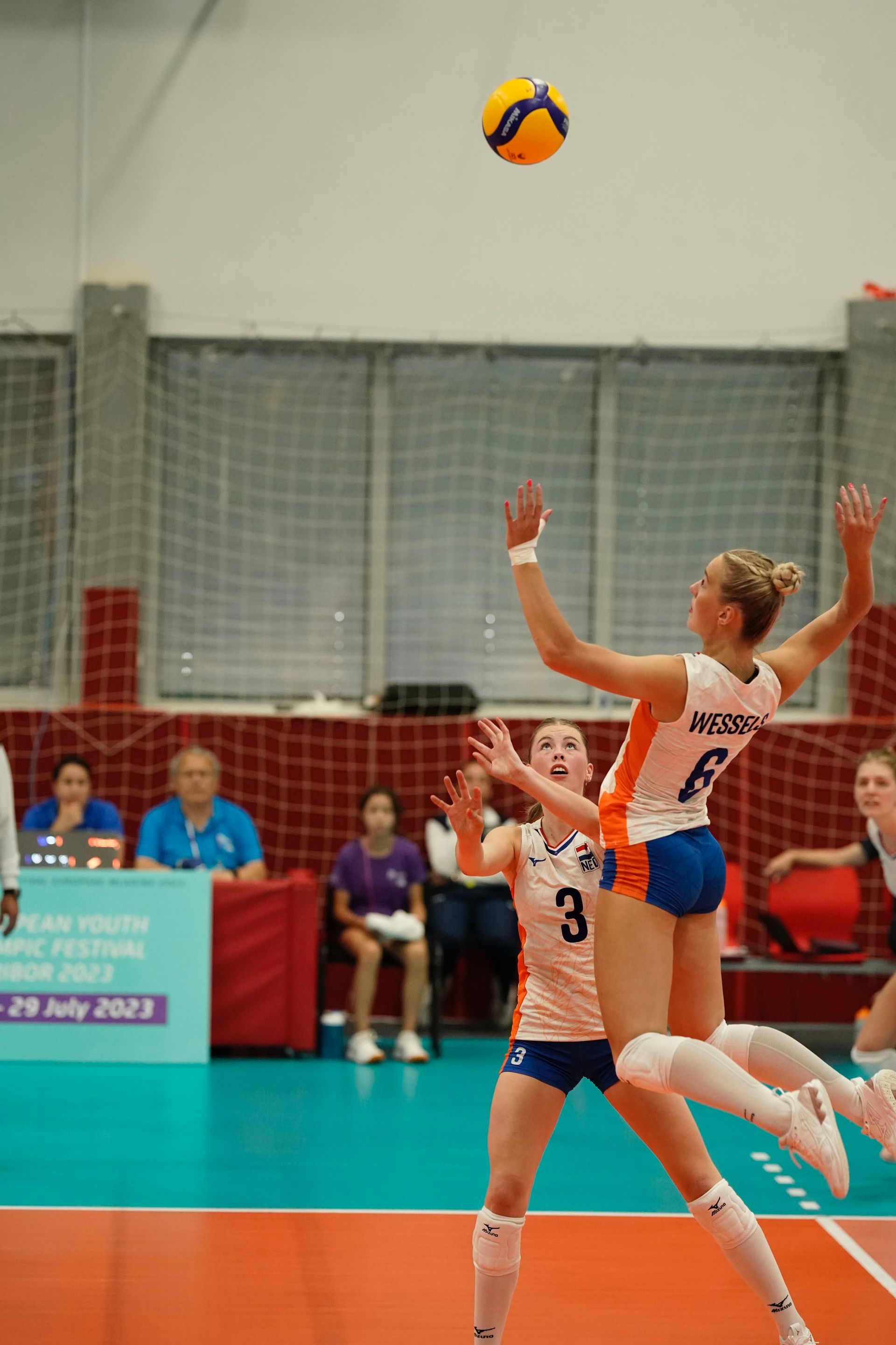 Roos Wessels
Luna Strikwerda
©2026-Strikwerda Fotografie