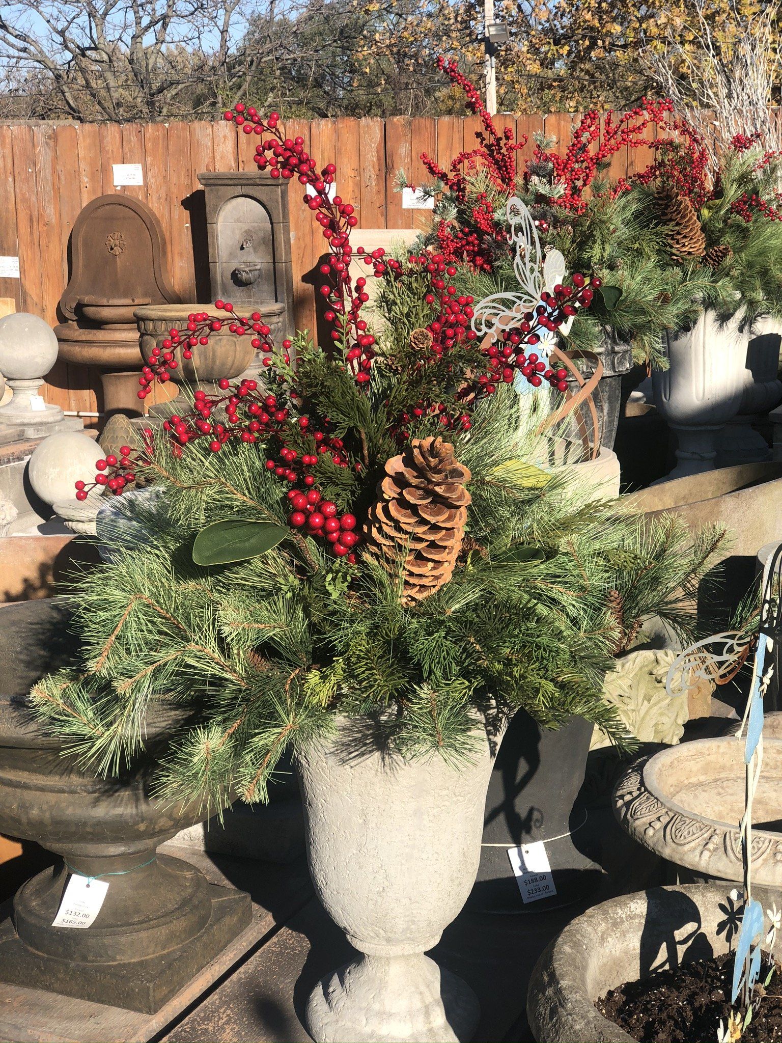 seasonal-decor - Kansas City, MO - Van Liew's Home & Garden