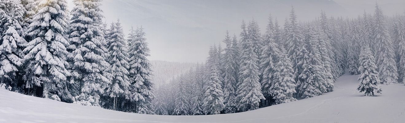 A church with a cross on the front of it