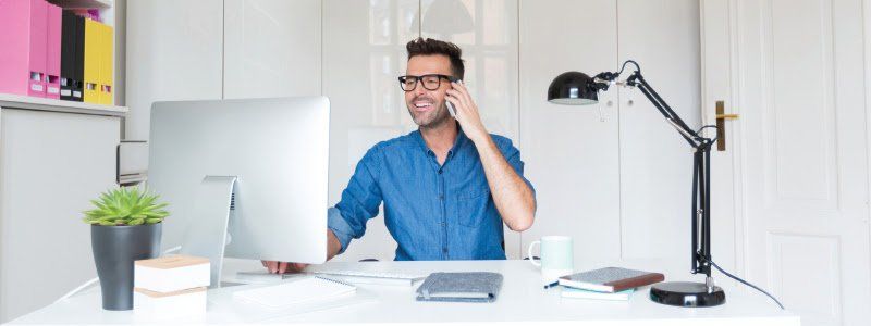 man-looking-at-computer-screen