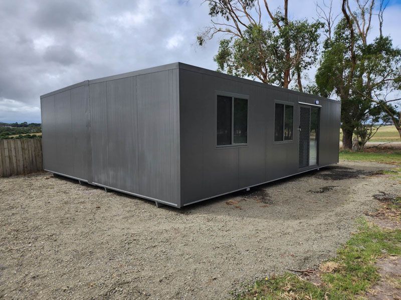 Portable agricultural buildings
