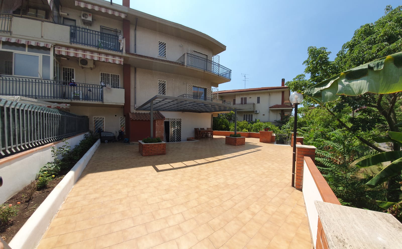 alloggio per anziani con ampia terrazza