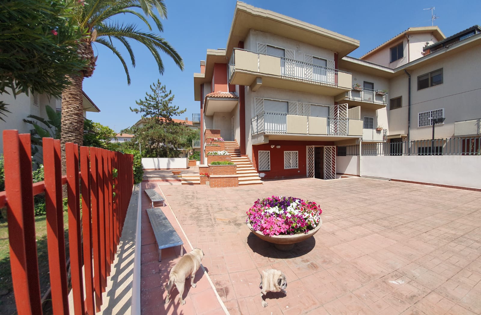 residenza per anziani con ampia terrazza