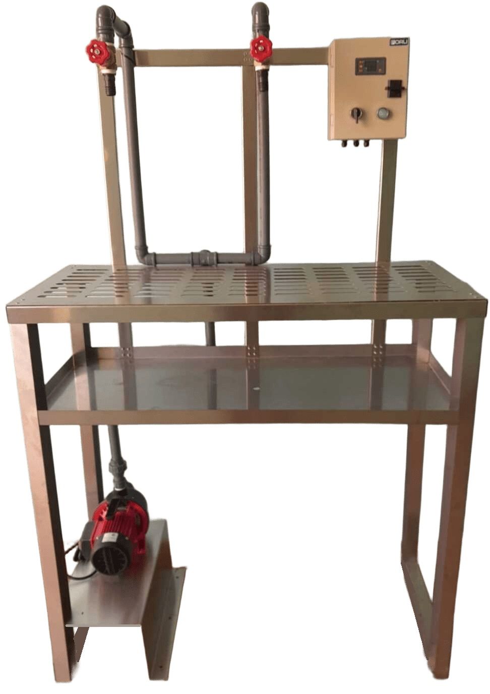 Equipo de laboratorio para dinámica de fluidos, mesa de acero inoxidable con tuberías, bomba, panel de control y válvulas.