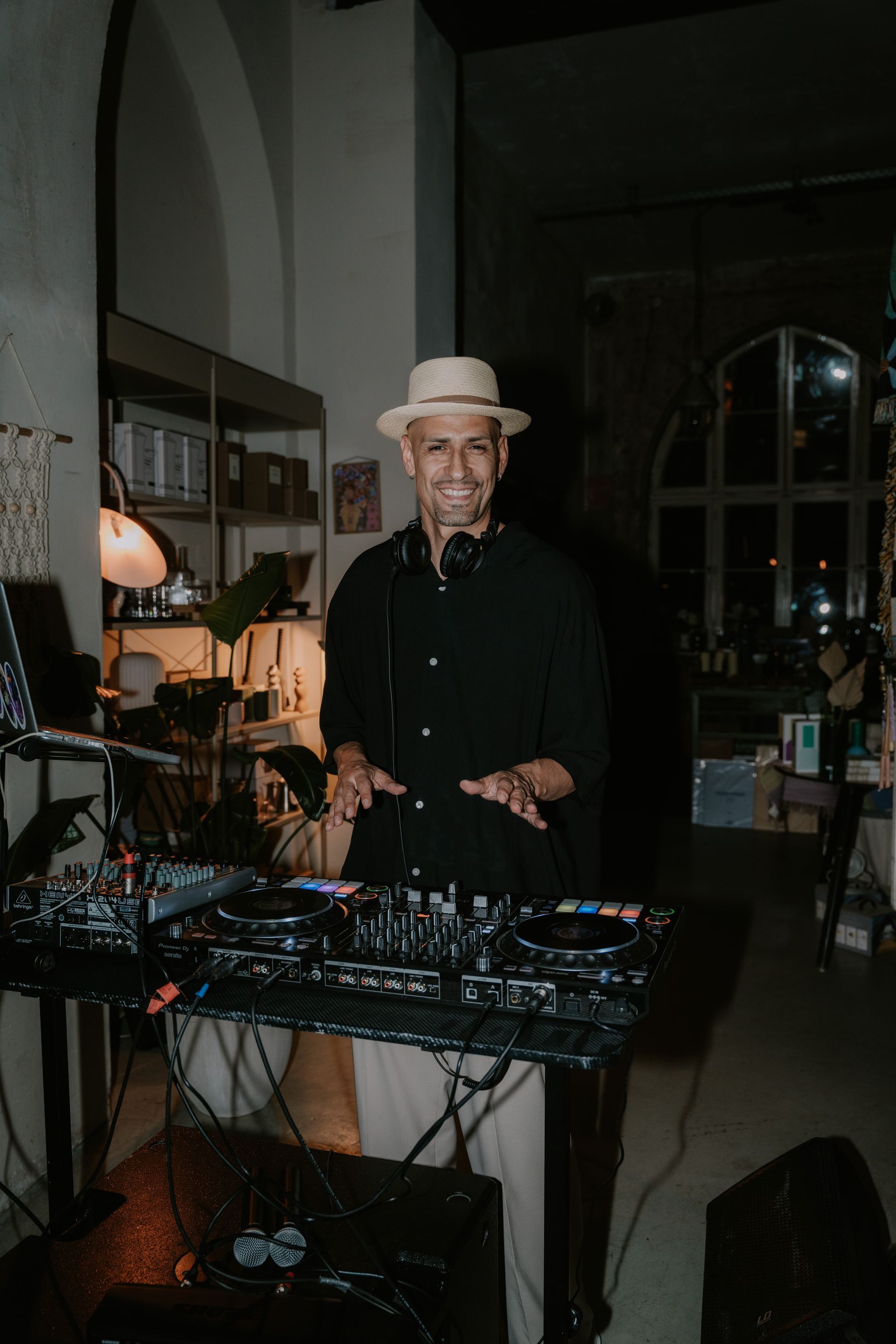 DJ Ozzy Brown DJ Ozzy Brown