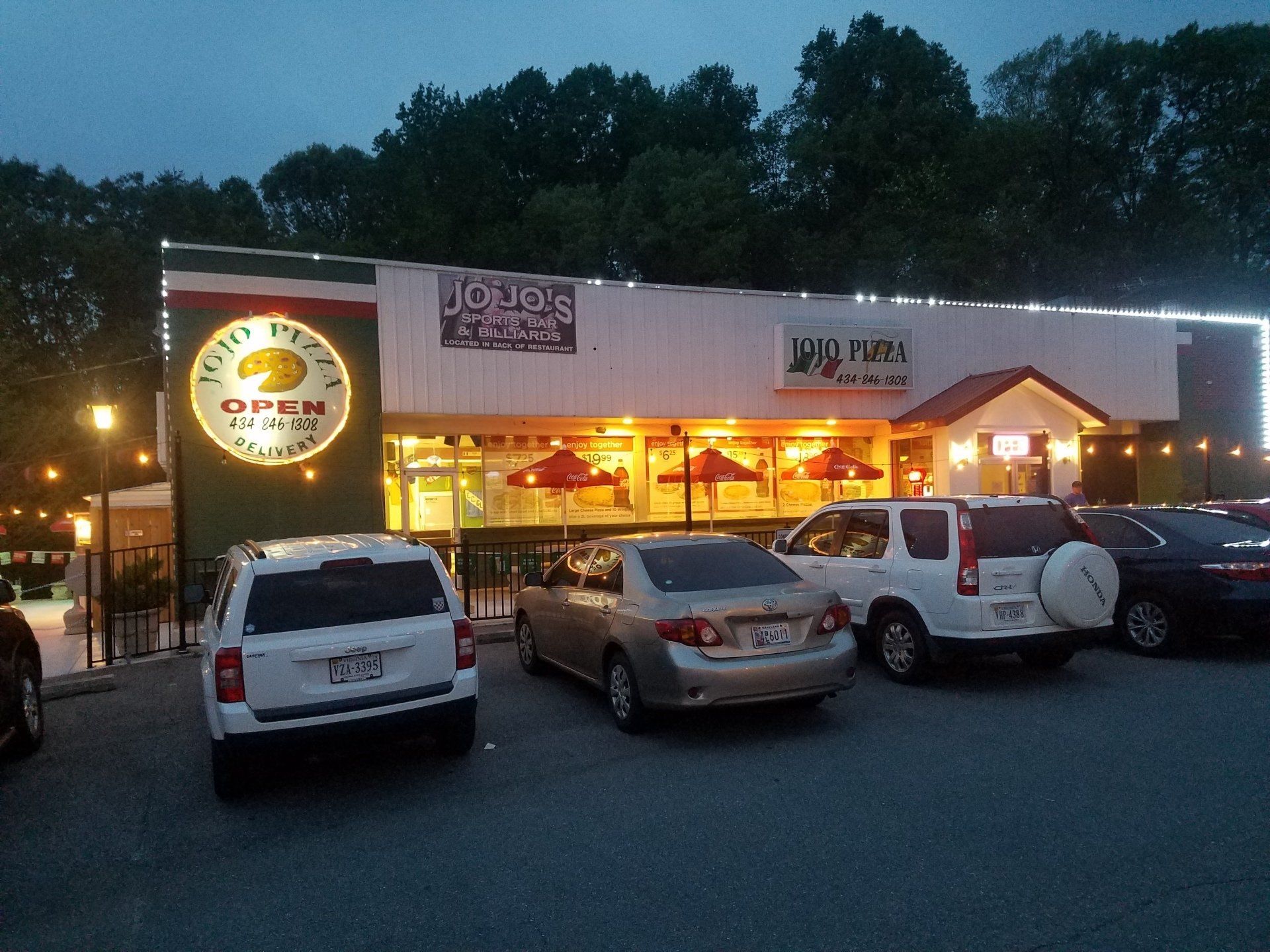 Pizza Delivery — Pizza Cheese Crust in Lynchburg, VA