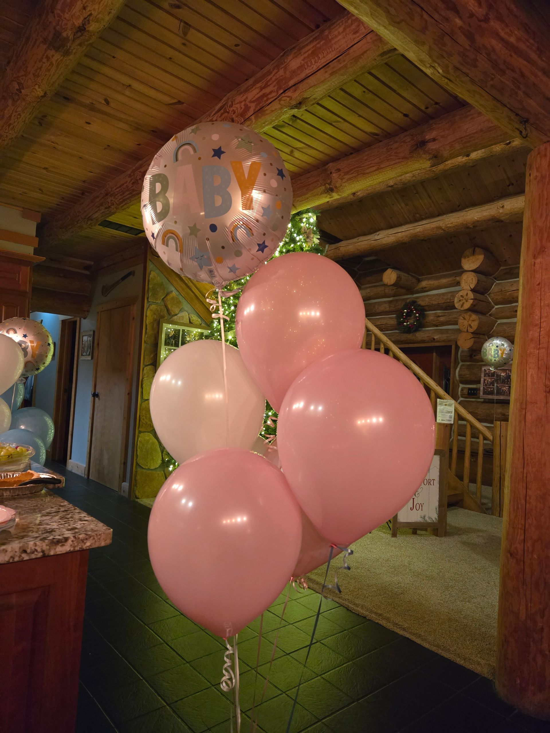 A store front with a sign that says konadu on it