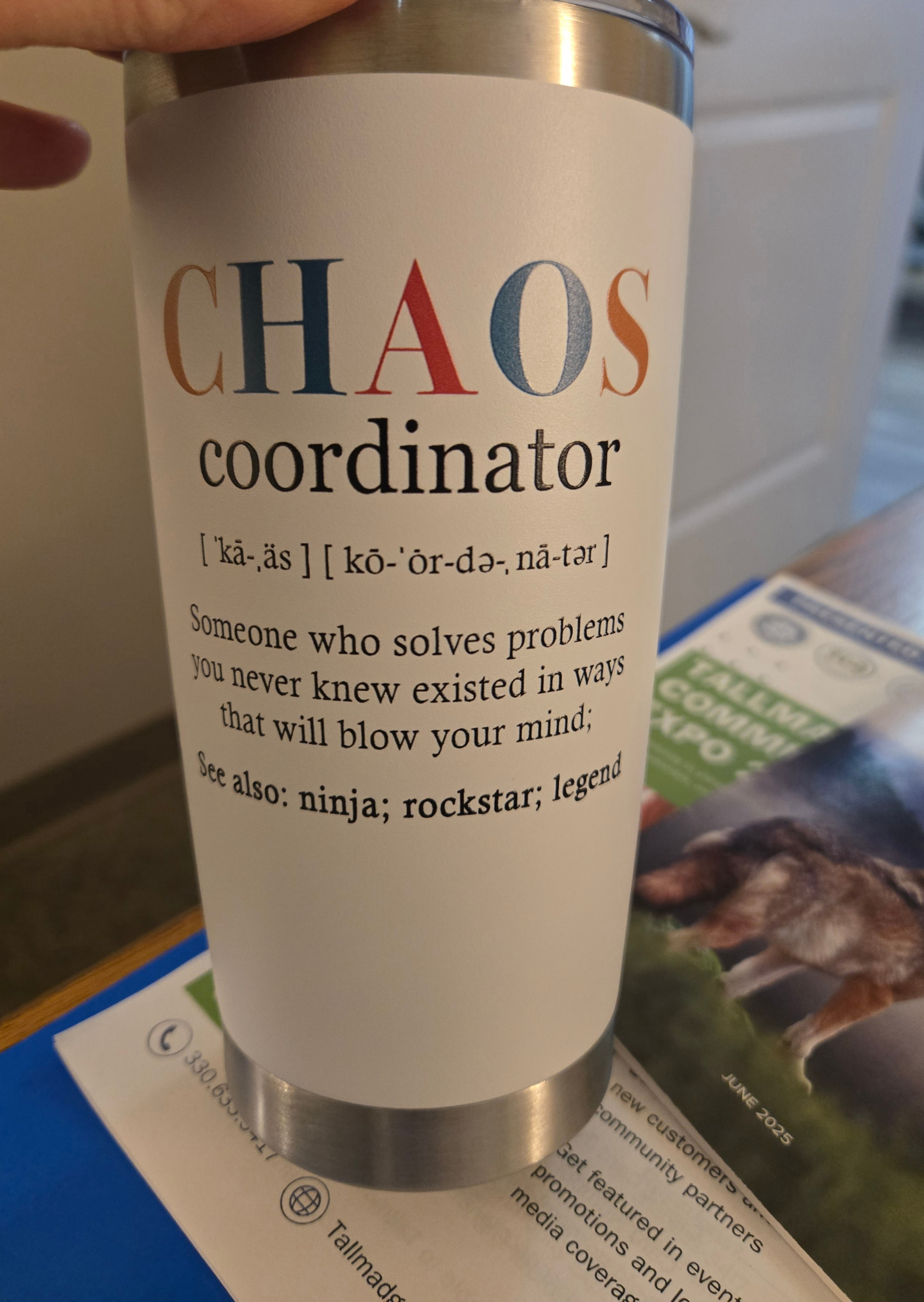 A store front with a sign that says konadu on it