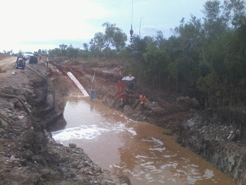 Pipe Laying - Mitchell Creek