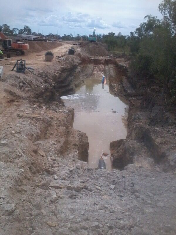 Pipe Laying - Mitchell Creek