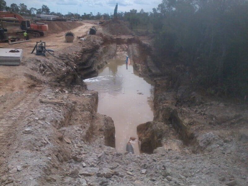 Pipe Laying - Mitchell Creek