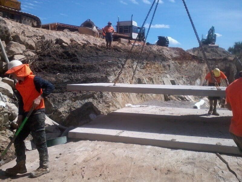 Pipe Laying - Mitchell Creek