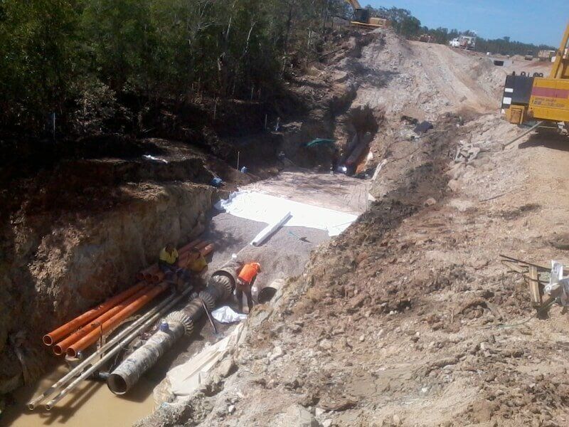 Pipe Laying - Mitchell Creek