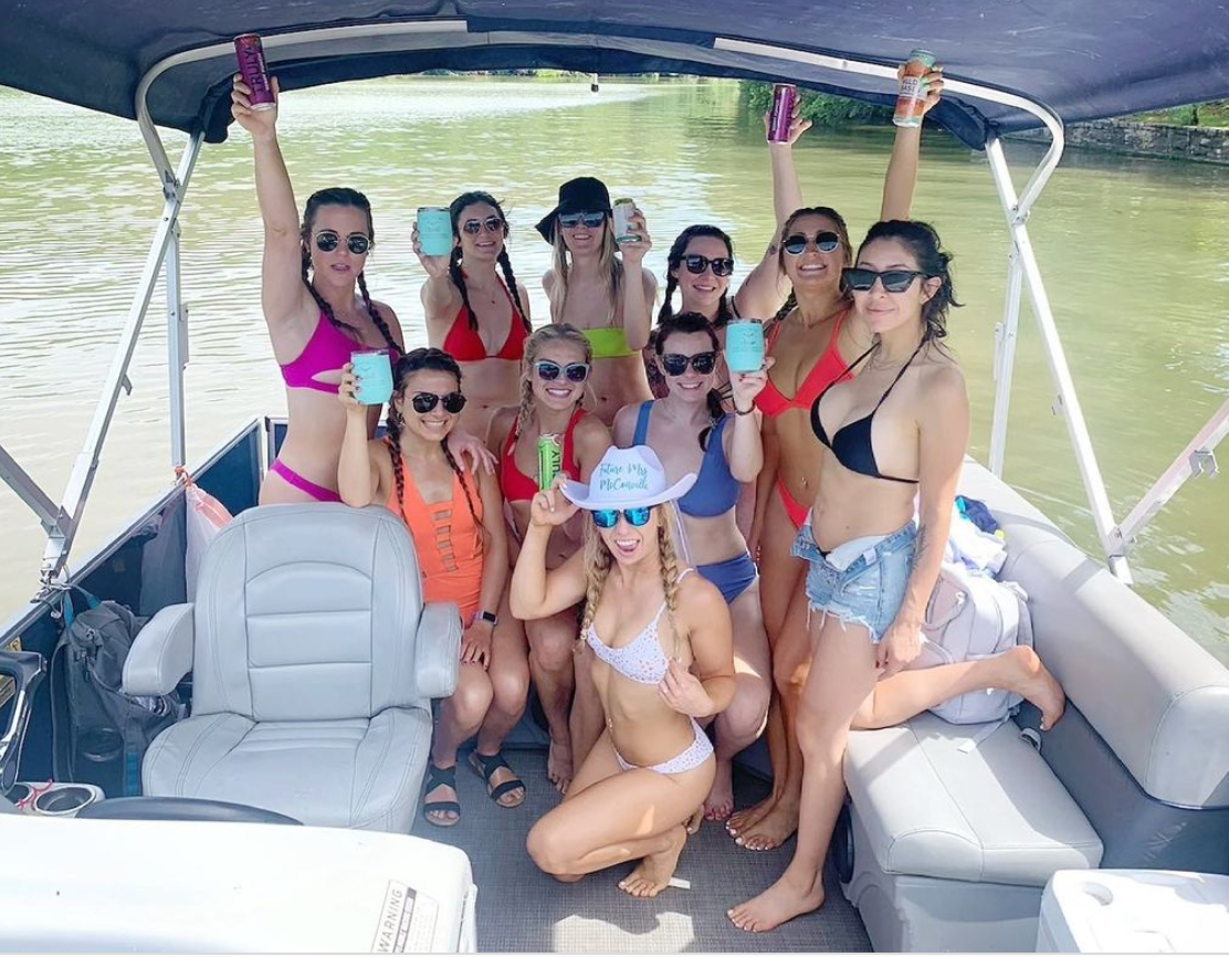 Planning the Perfect Boat Party: Unforgettable Experiences with Nauti Side Boat Rentals