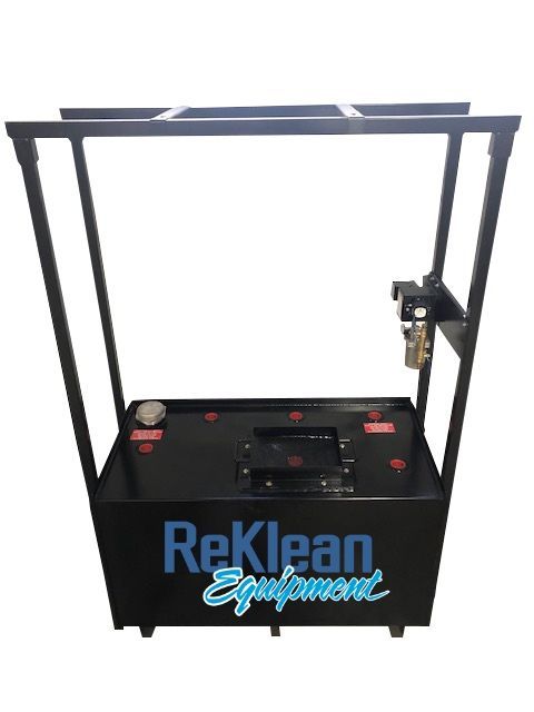 A black box with the word reklean equipment on it