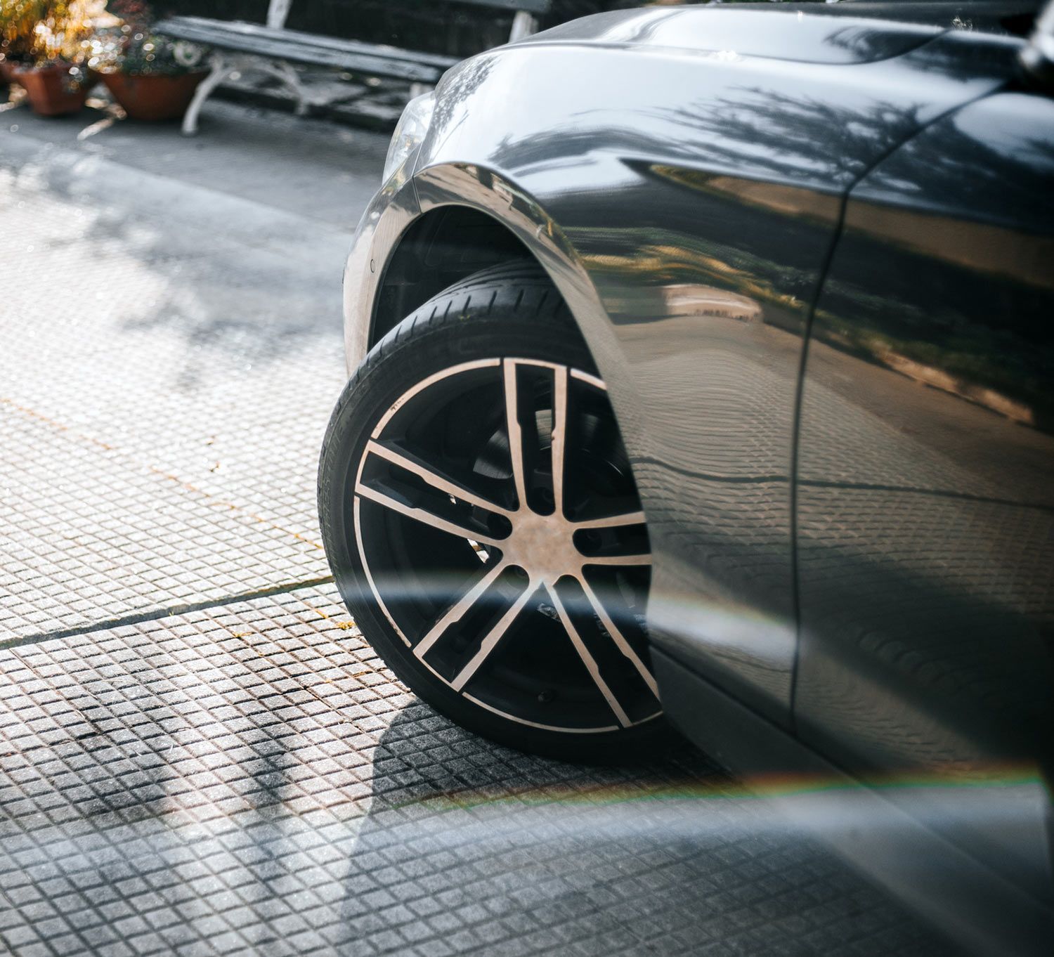 Fixed Rotation of Car Tire Fixed Rotation of Car Tire