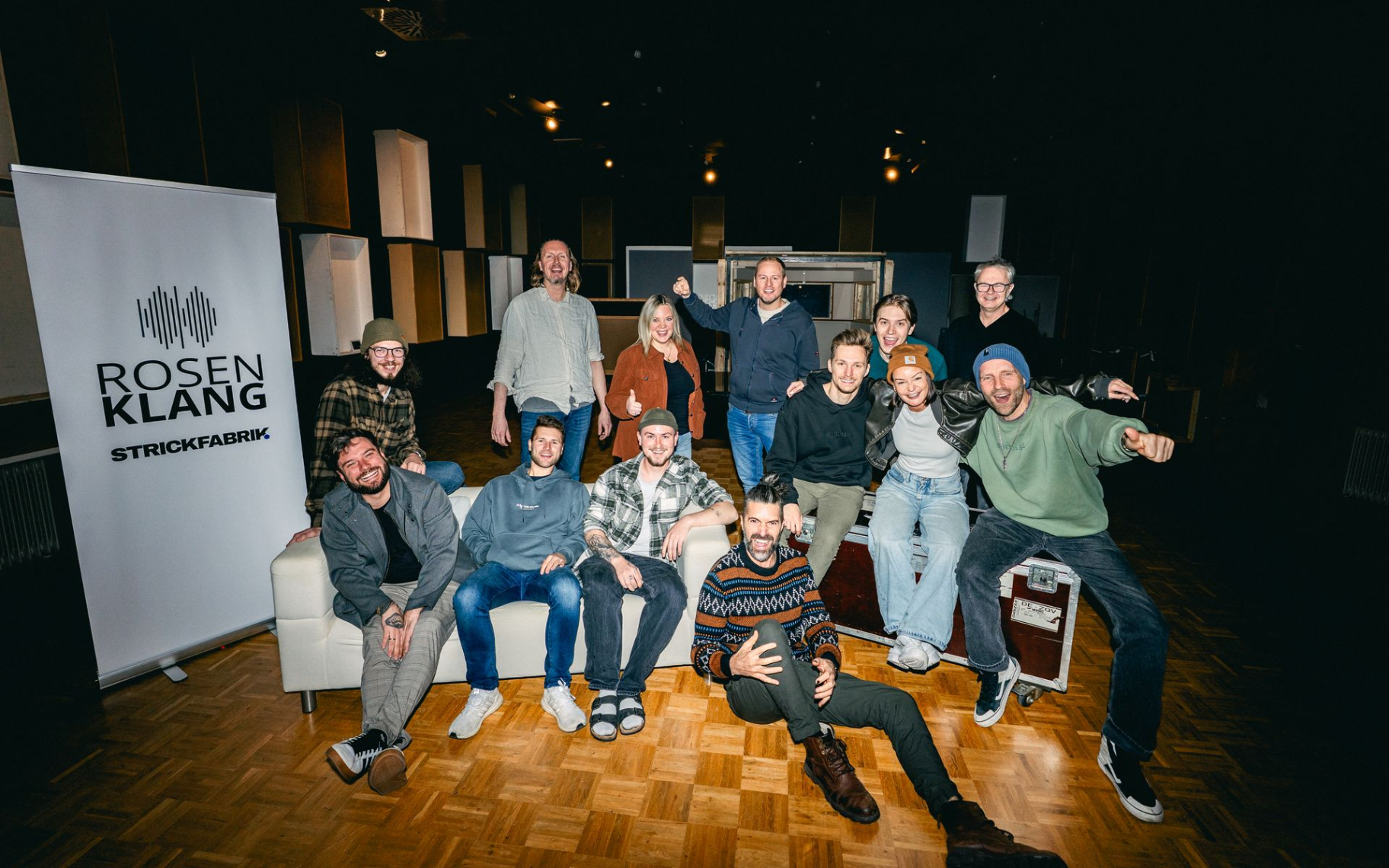 Gruppenbild der Teilnehmer:innen des Mundart Camps