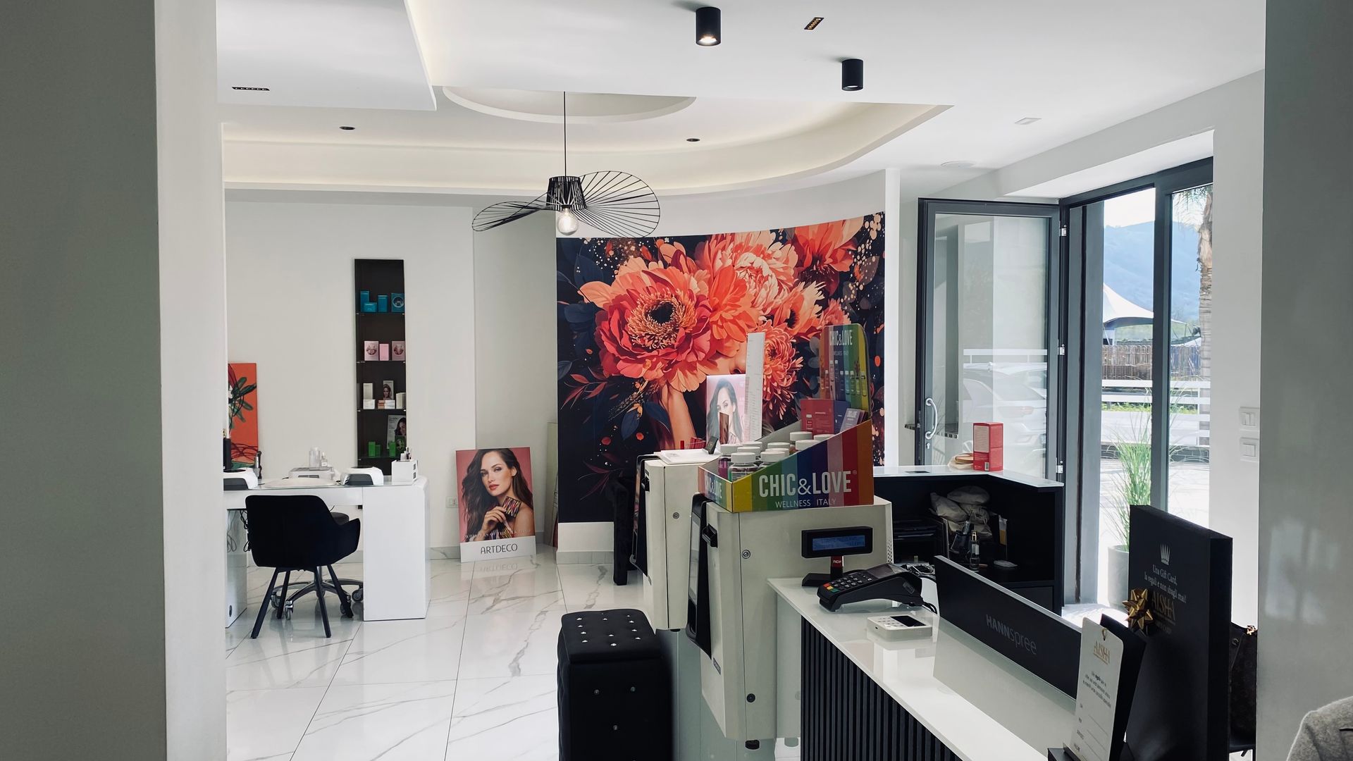 Aisha - dettaglio del salone