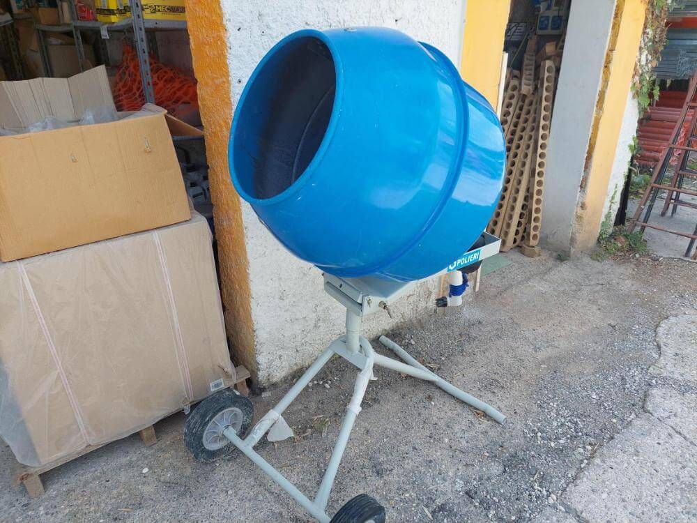 betoniera blu 