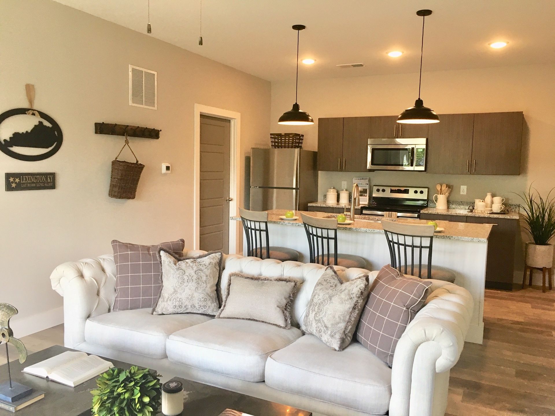 Palomar Stables Apartments