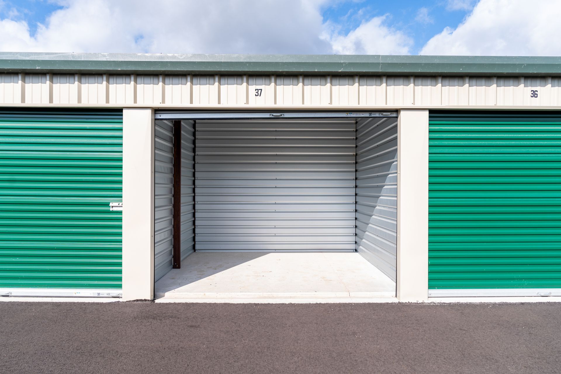 Internal Photo of the Size of a 10x10 Storage Unit