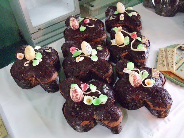 Colombe ricoperte di cioccolato