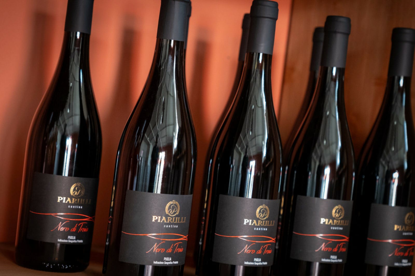 Bottiglie di vino Piarulli