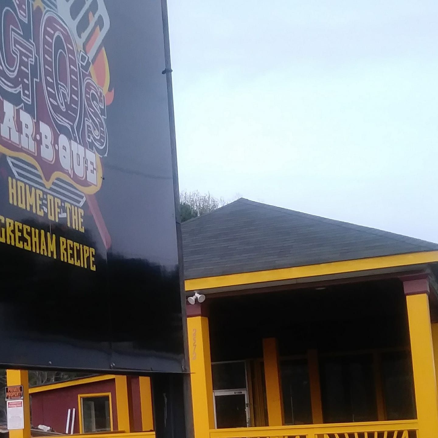 Photo Of Roof And Signage — Atlanta, GA — GQ's Bar B Que