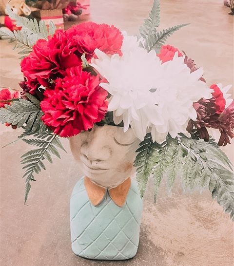 Red And White Flowers On The Flower Vase — Gifts And Flowers In Blackwater, QLD