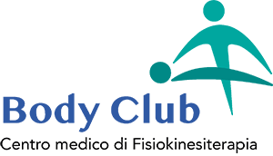 Logo del Body Club: testo blu e figura turchese che illustrano il centro medico e di carrozzeria.